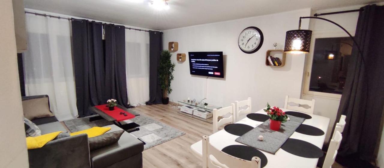 Magnifique Appartement Lille Wifi Parking By Servallgroup Мон-ан-Барёль Экстерьер фото
